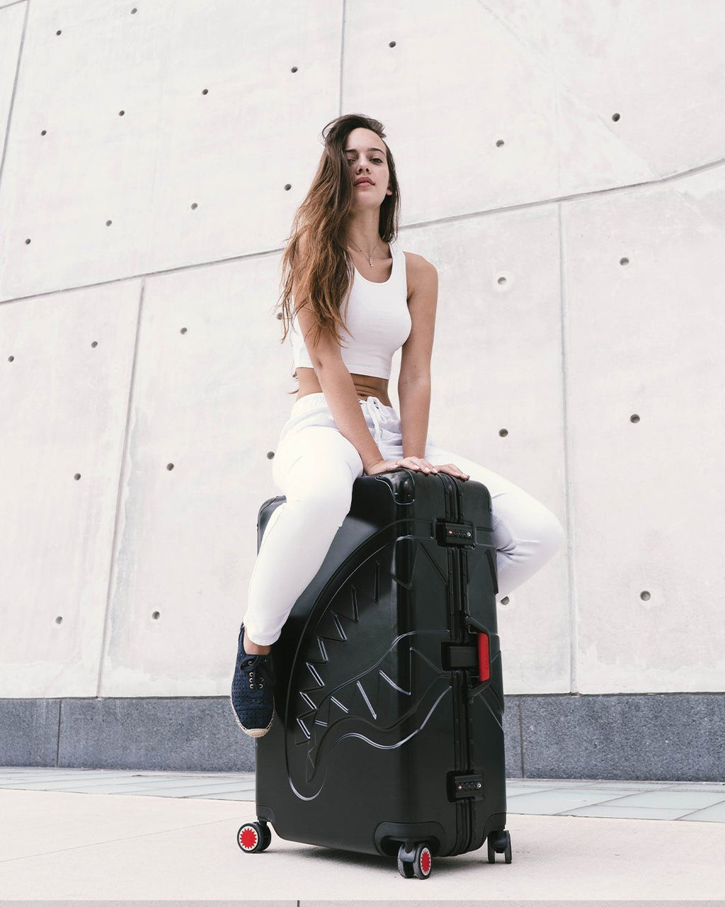 Limited Edition SHARKITECTURE MOLDED 29 FULL-SIZE LUGGAGE