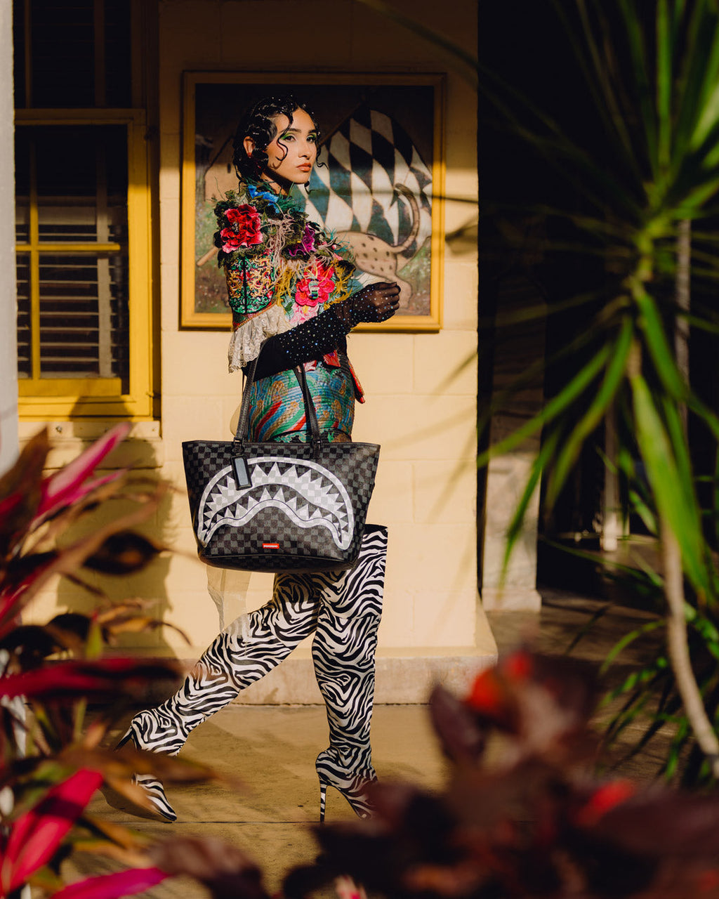 Limited Edition NOIR FANG TOTE