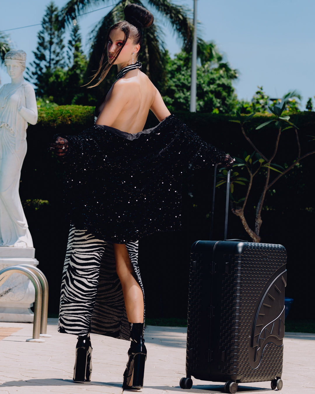 Limited Edition THE GHOST MAISON SHARKITECTURE FULL-SIZE LUGGAGE