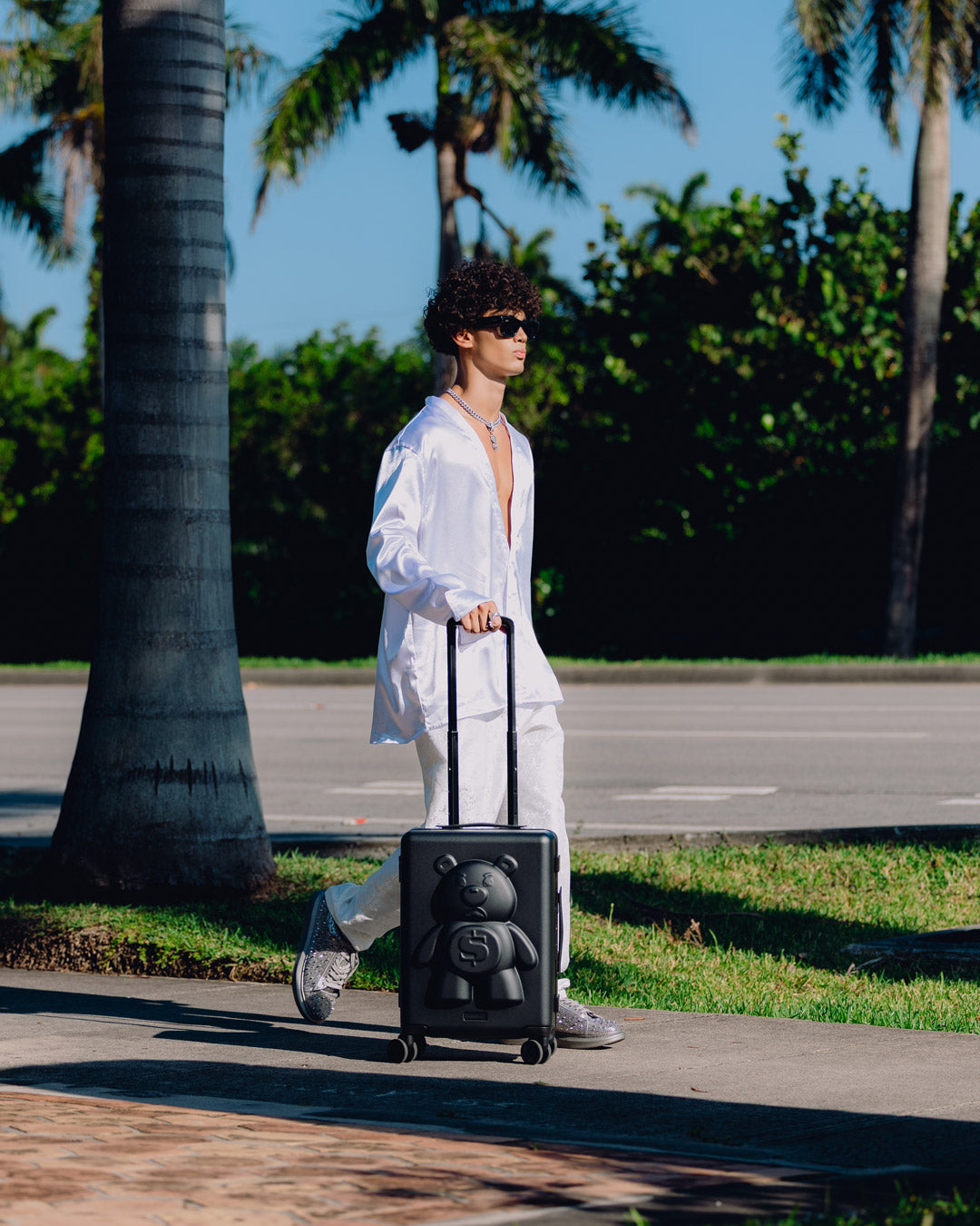 Limited Edition MONEYBEAR MOGUL HARDSHELL CARRYON BLK