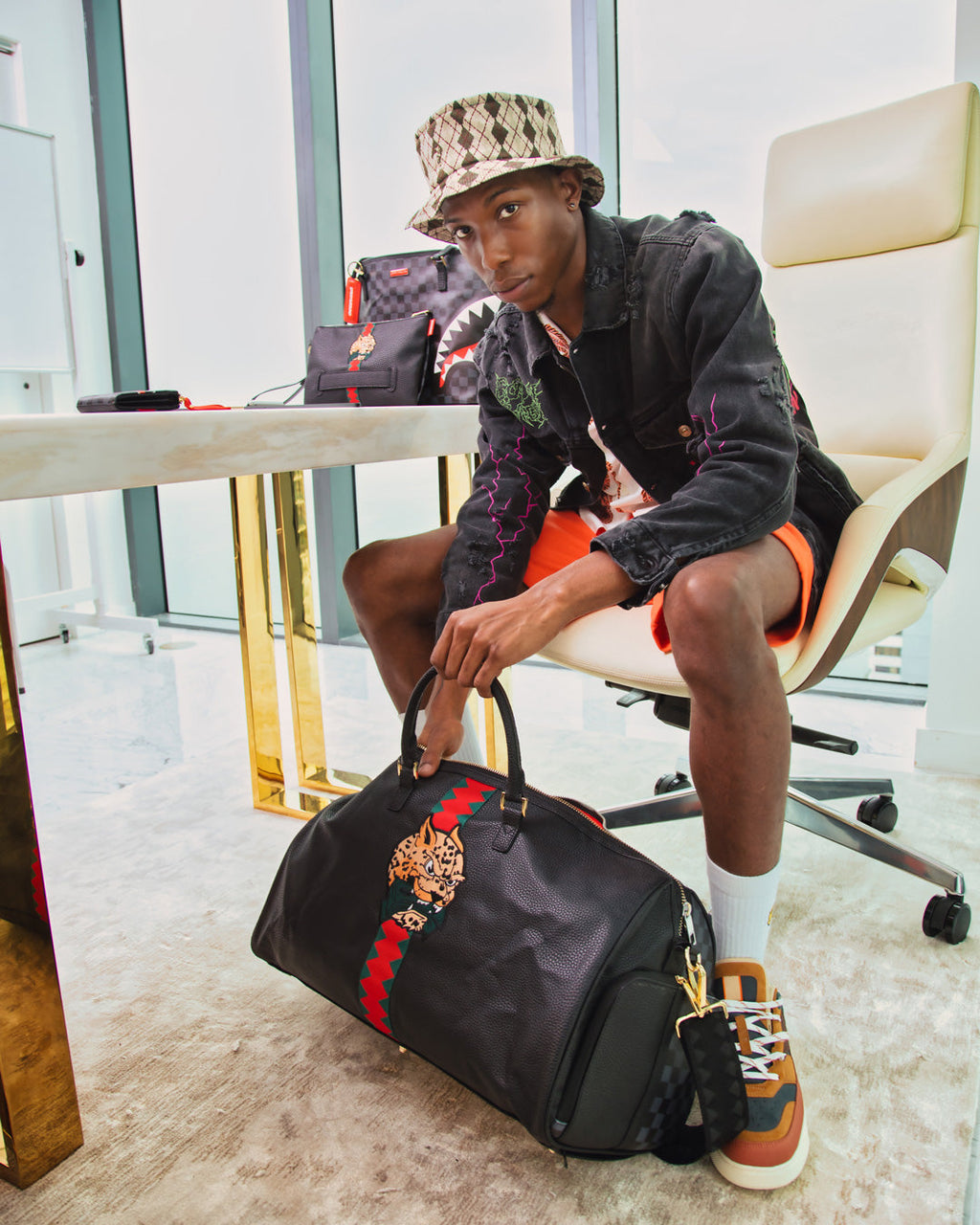 Limited Edition ITALIA DIVISO LARGE DUFFLE