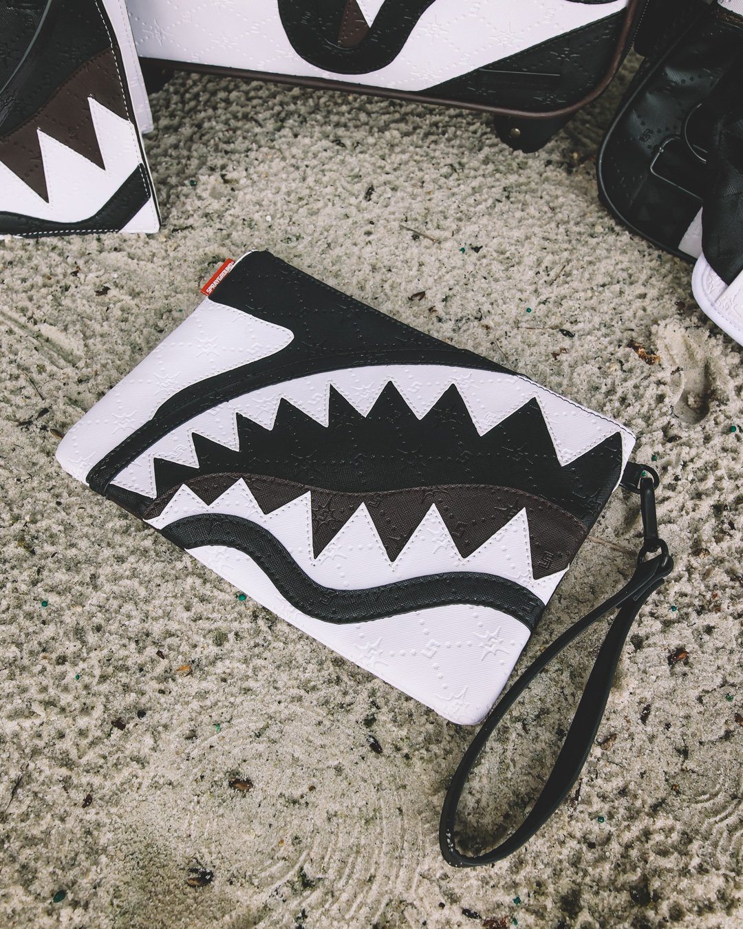 Limited Edition V.V.I.P. CROSSOVER CLUTCH