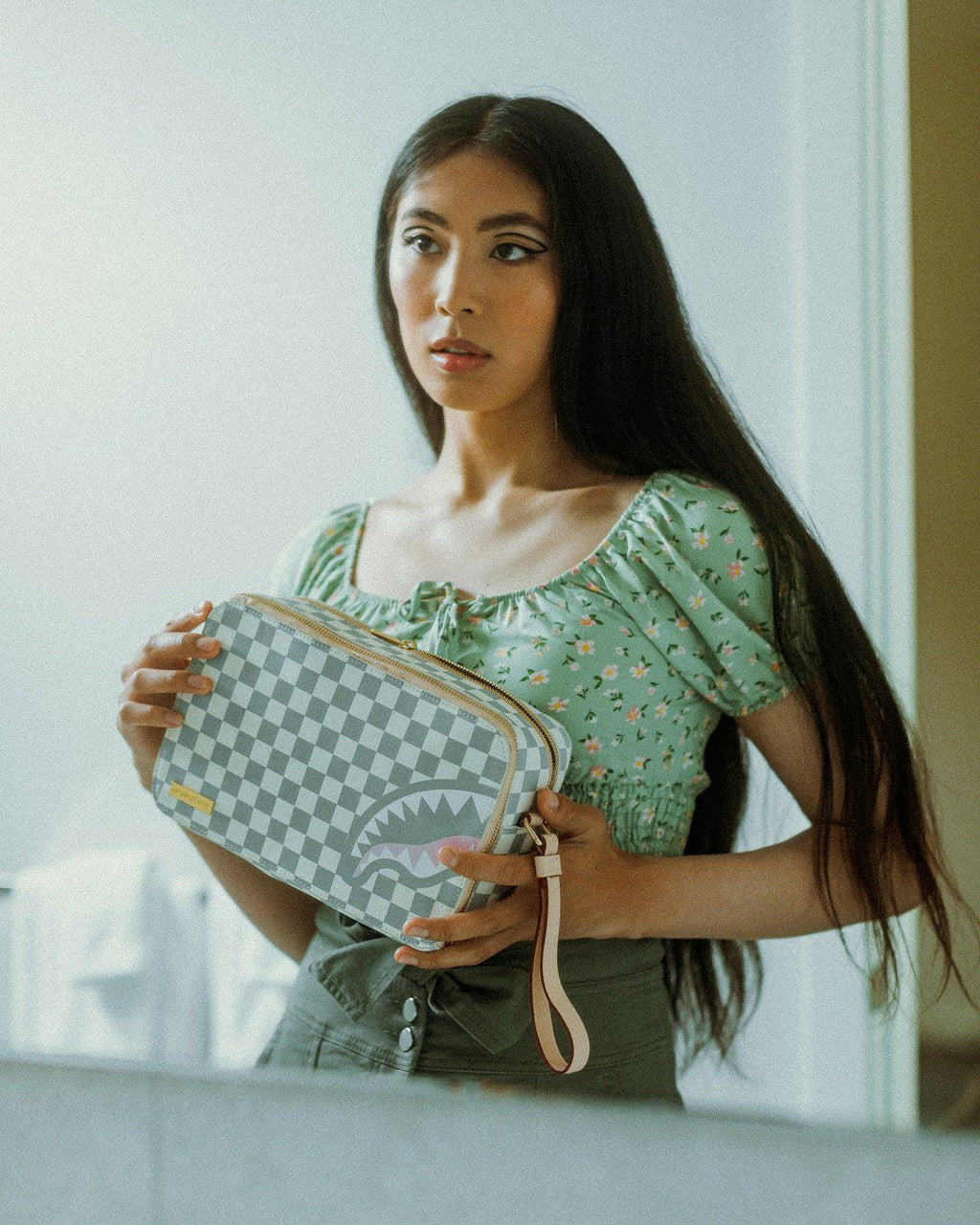 Limited Edition ROSE ALL DAY LA PALAIS TOILETRY BAG