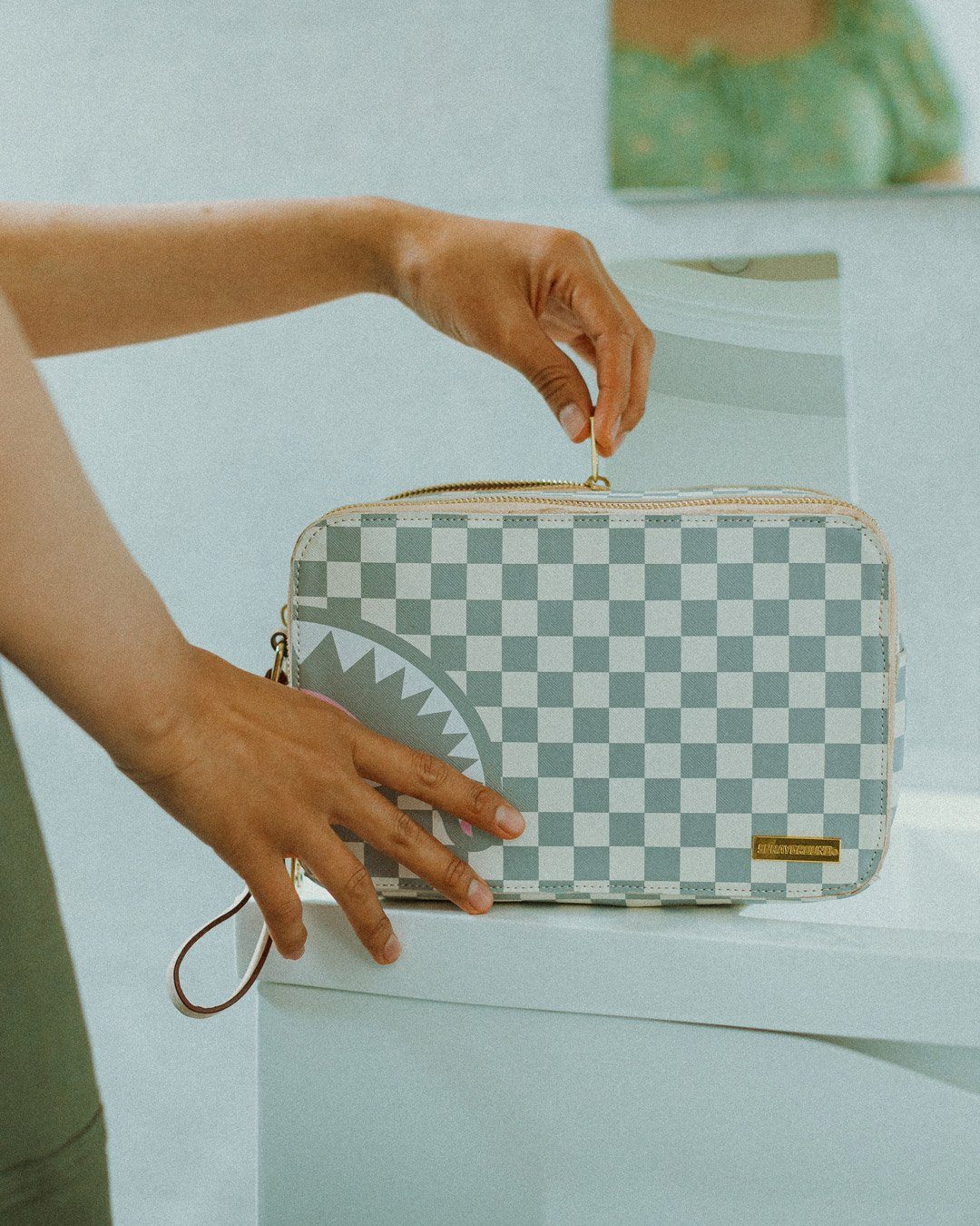 Limited Edition ROSE ALL DAY LA PALAIS TOILETRY BAG