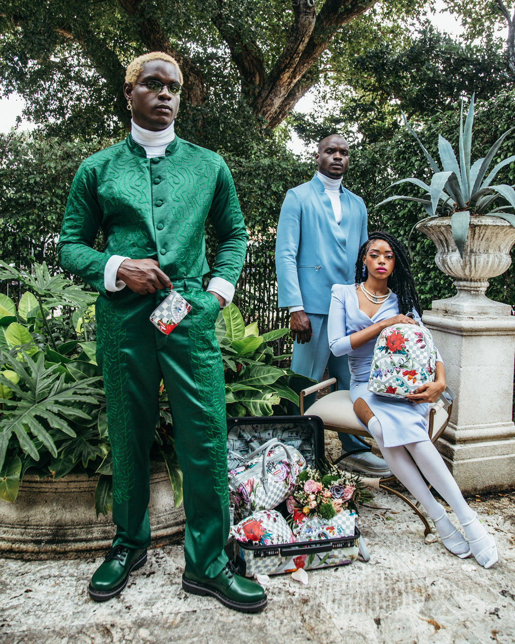 Limited Edition JARDIN DU PALAIS CROSSOVER CLUTCH