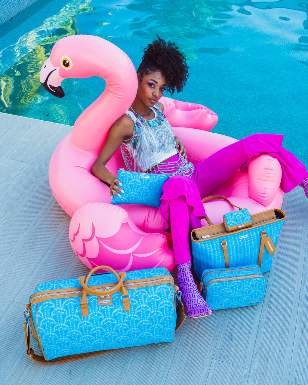 Limited Edition ILLUCHAINS TURQ CROSSOVER CLUTCH