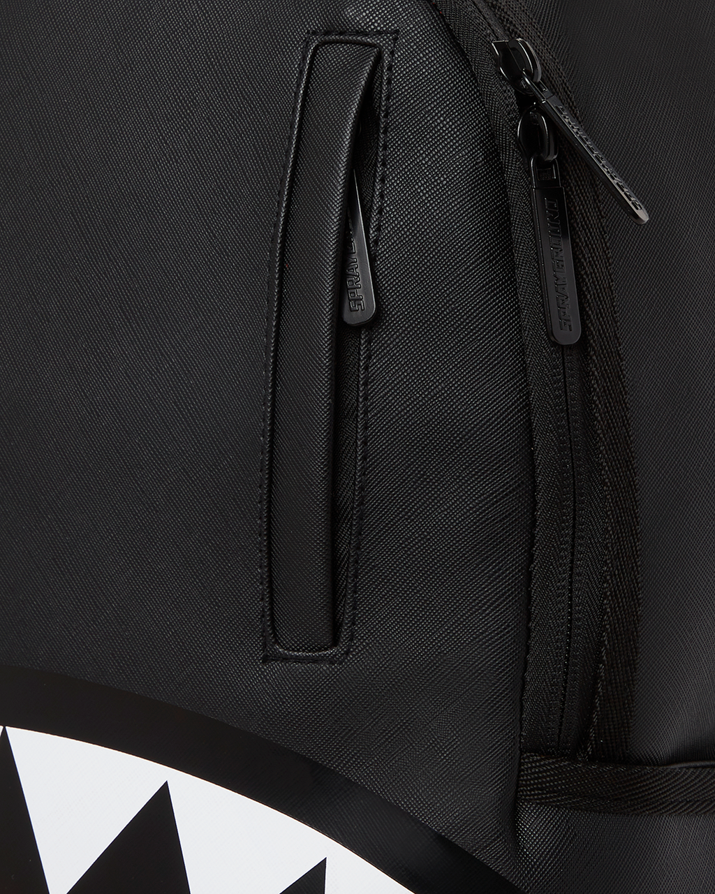 Limited Edition SHARK CENTRAL BLACK DLXV
