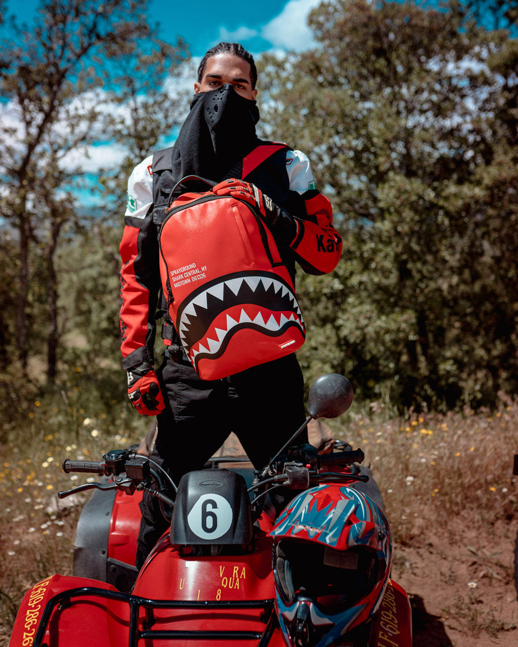 Limited Edition SHARK CENTRAL RED DLXV