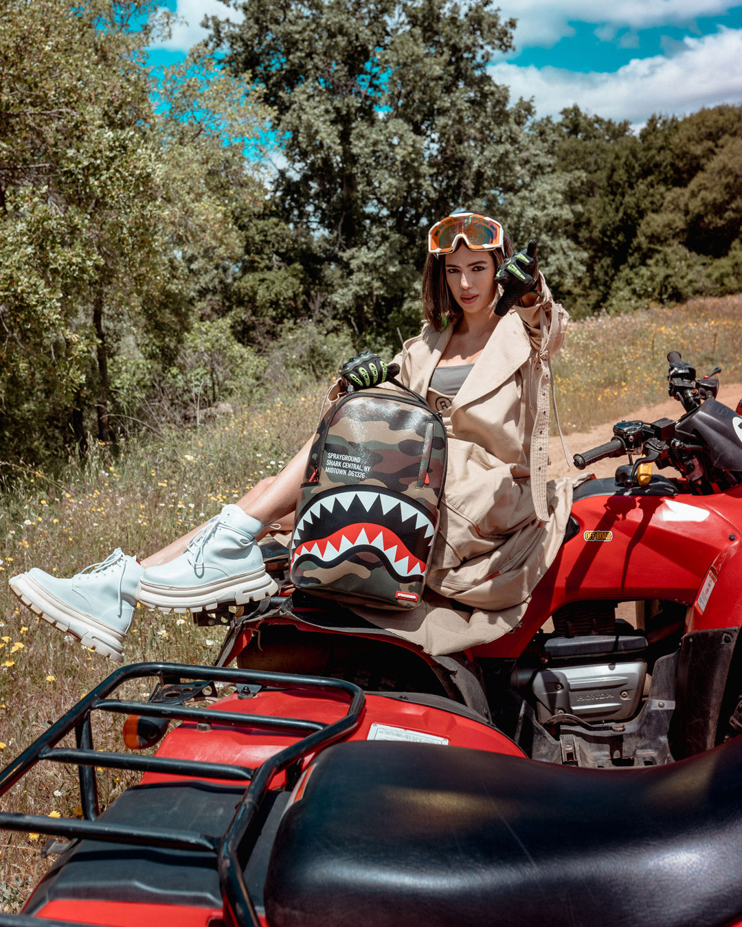 Limited Edition SHARK CENTRAL OUTPOST DLXV