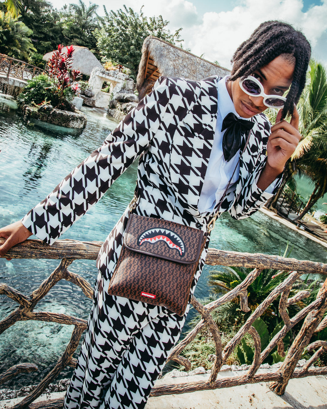 Limited Edition CASHIN CHECKS SHOULDER BAG