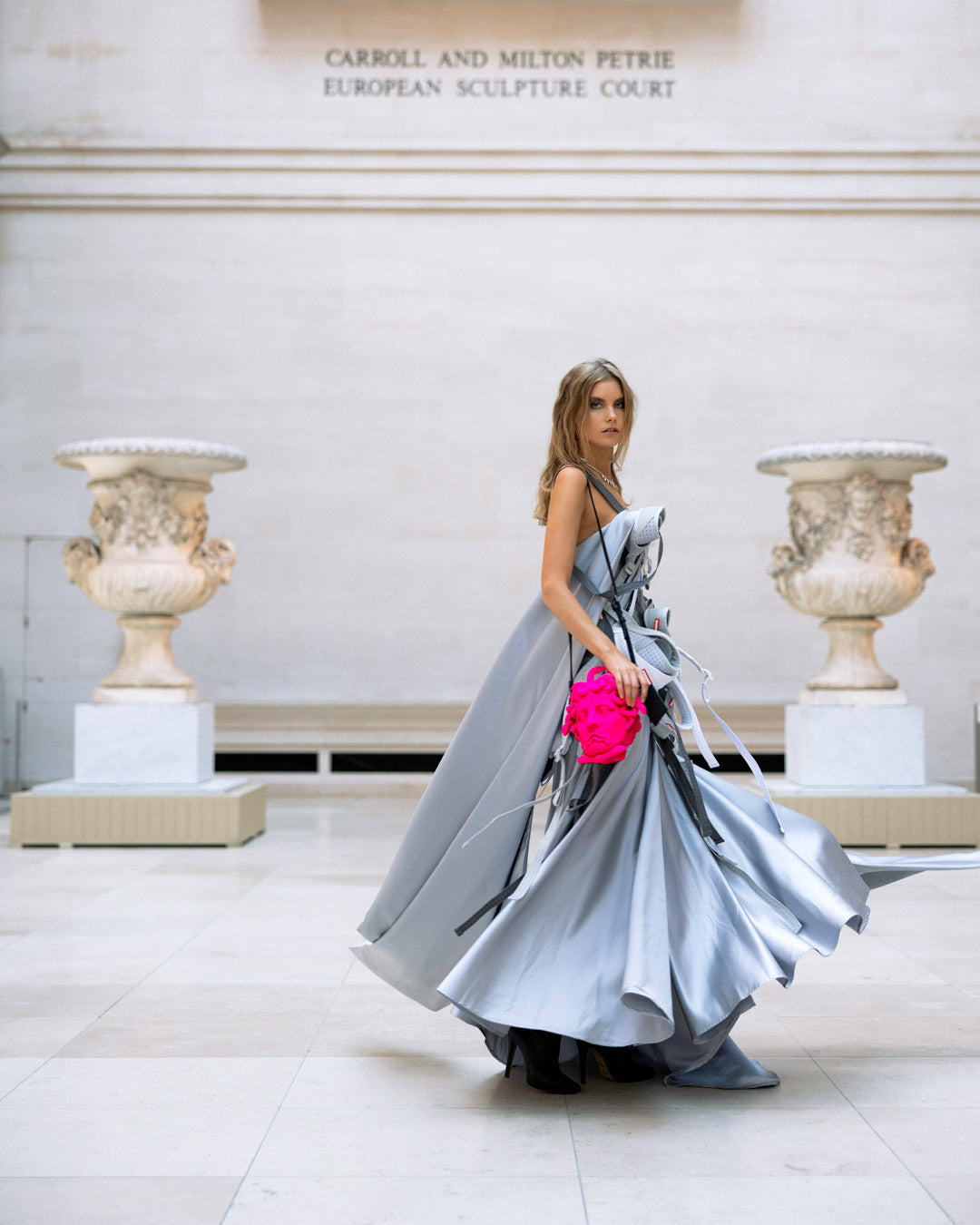 Limited Edition THE MET CANOVA MEDUSA HANDBAG PINK