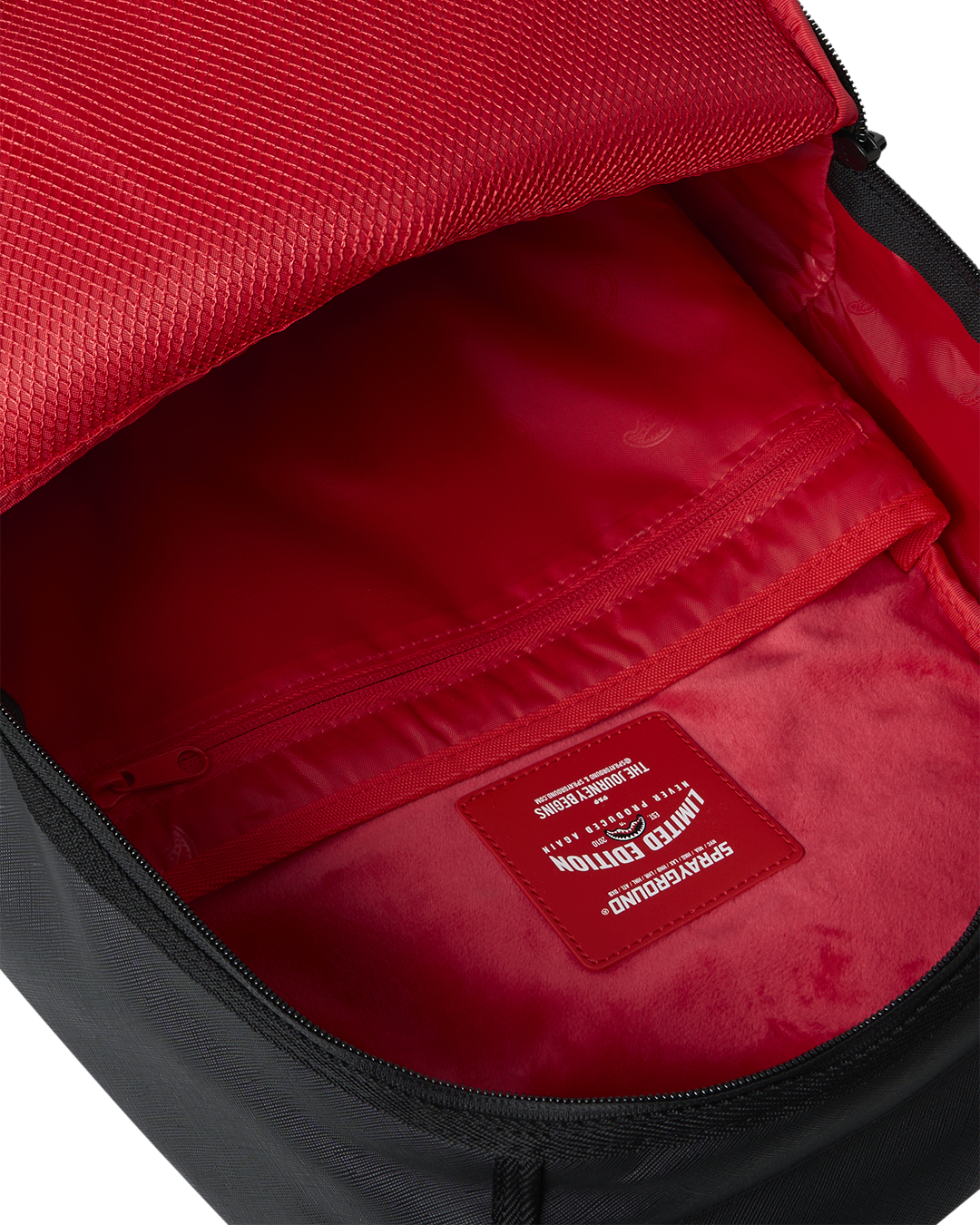 Limited Edition SHARK CENTRAL BUBBLE SHARK BLK BACKPACK