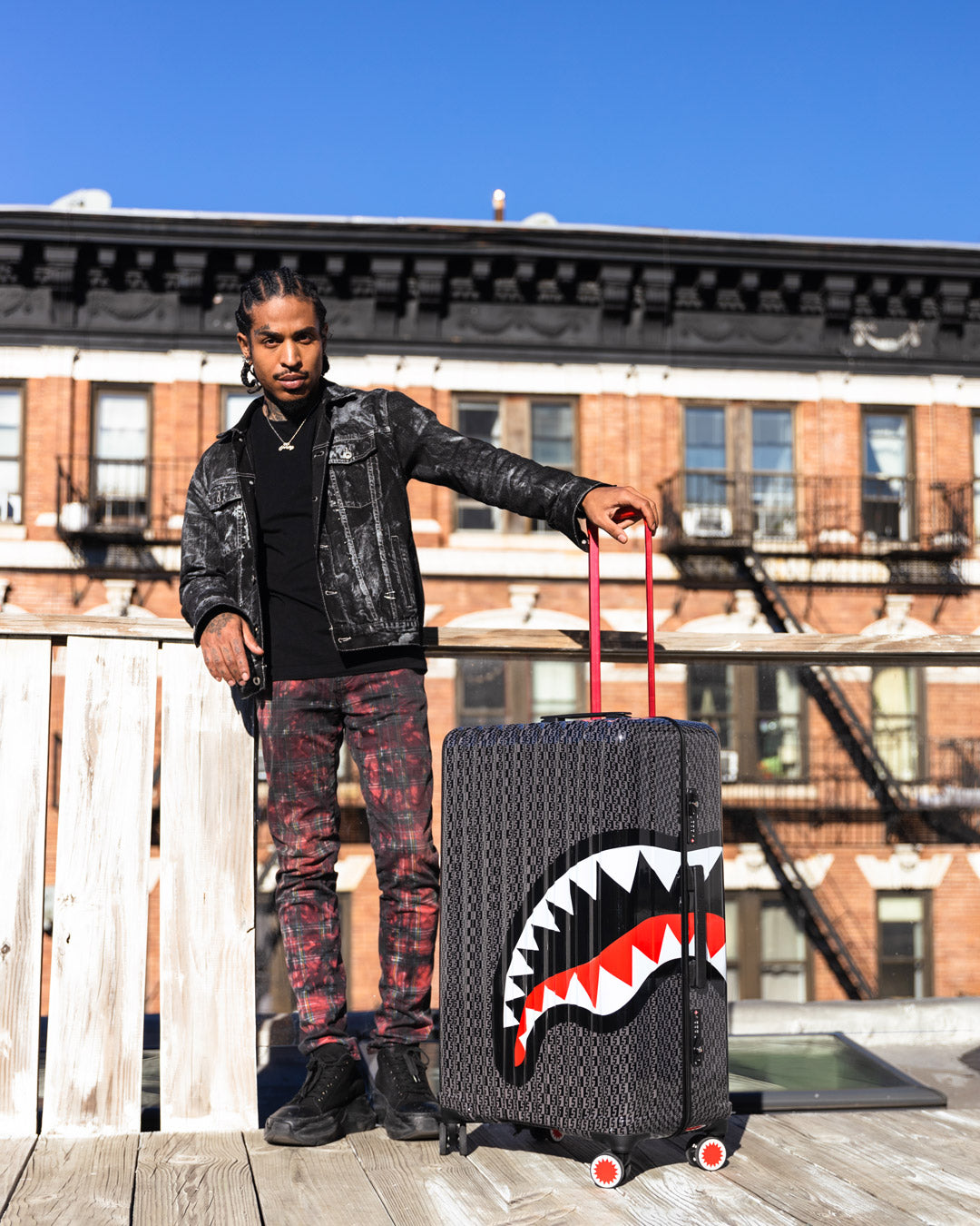 Limited Edition SPRAYGATTI REVV SHARKNAUTICS HARDSHELL FULL-SIZE LUGGAGE