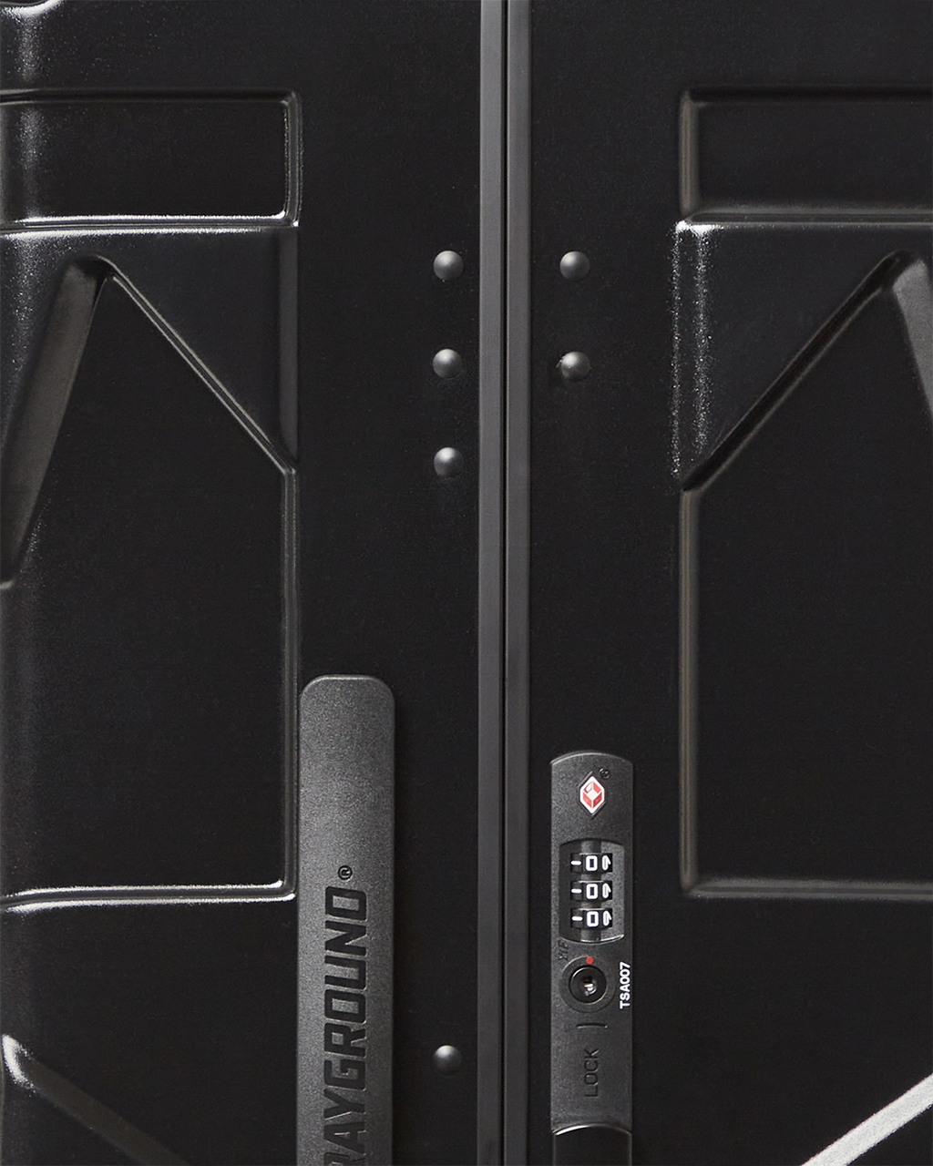 Limited Edition NIGHTSHARKS WORLDWIDE SHARKITECTURE FULL SIZE LUGGAGE