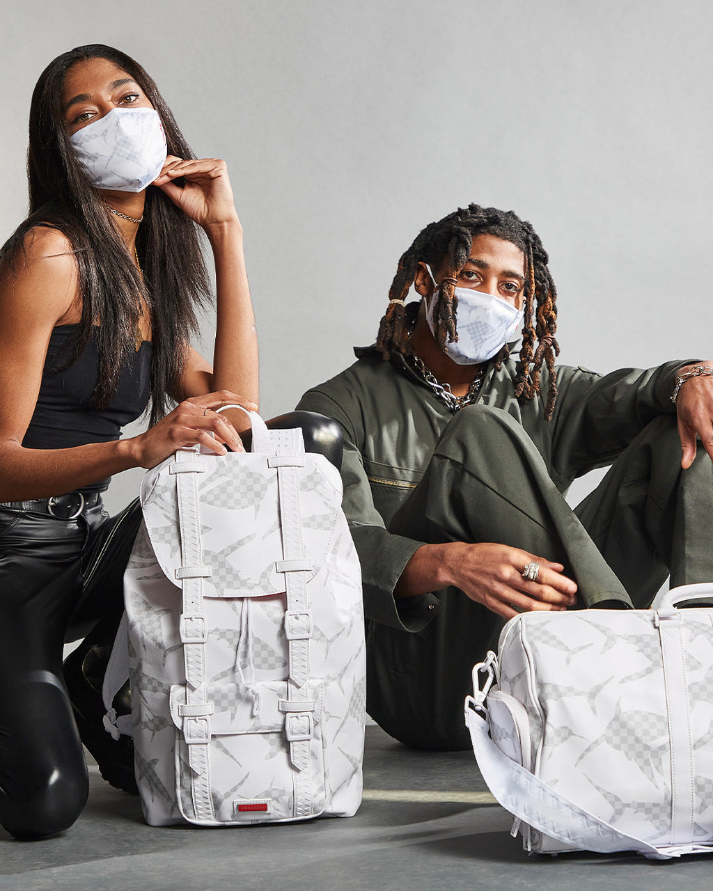 Limited Edition SHARK CHECK WHITE DUFFLE