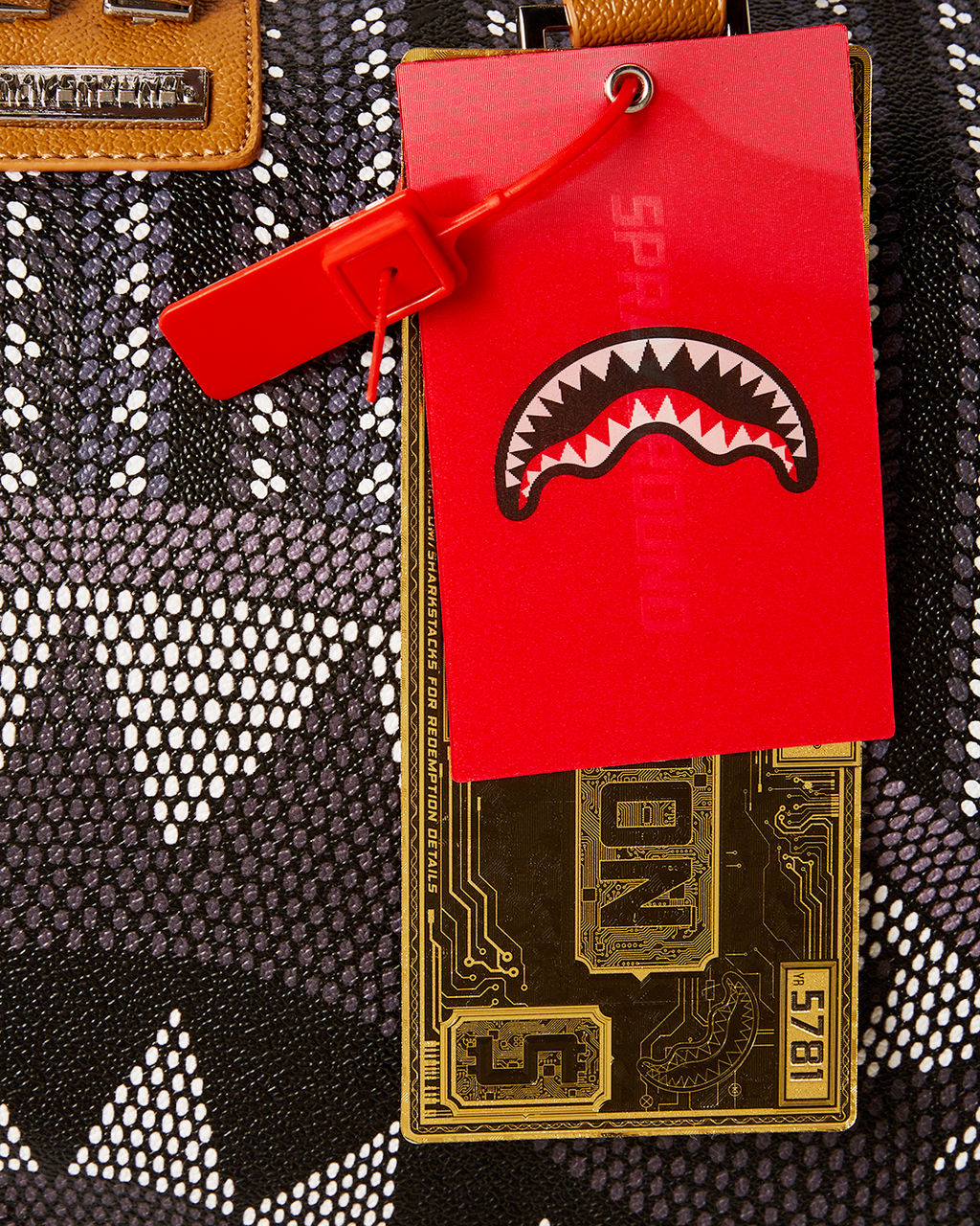 Limited Edition ILLUCHAINS DUFFLE