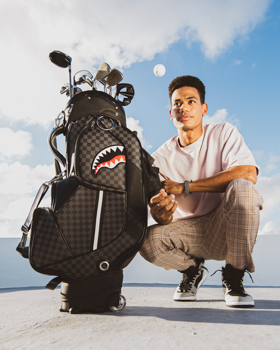Limited Edition HENNY AIIR TO THE THRONE PRO GOLF BAG