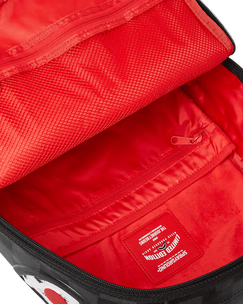 Limited Edition SNOOPY ART BITE DLXSV BACKPACK