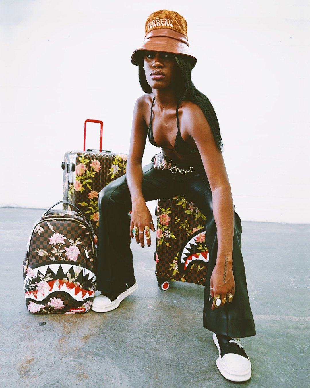 Limited Edition SHARKFLOWER 29.5 FULL-SIZE SHARKNAUTICS LUGGAGE